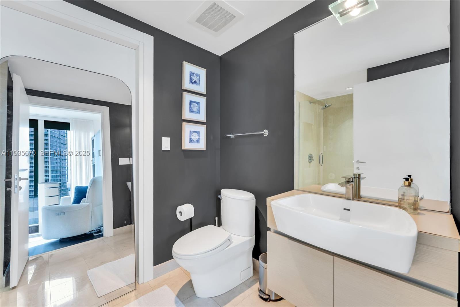 200 Biscayne Boulevard Way #4408, Miami FL 33131