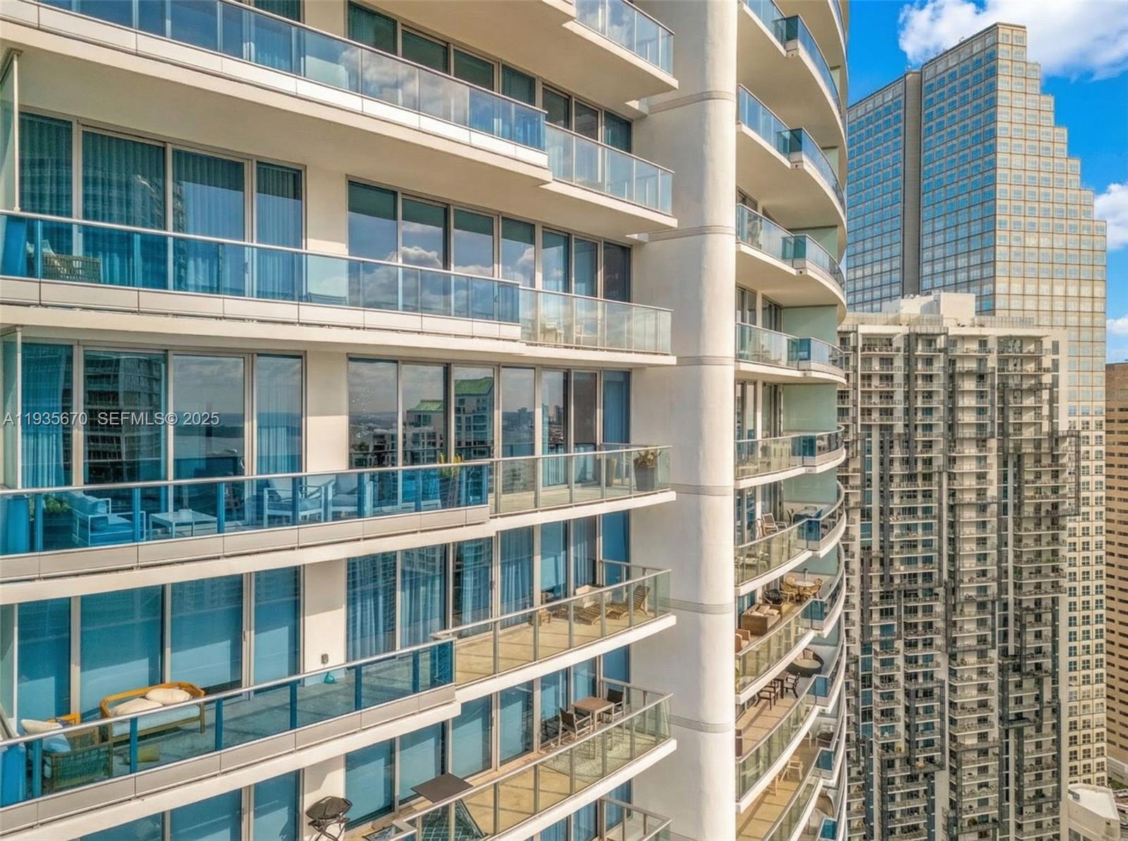 200 Biscayne Boulevard Way #4408, Miami FL 33131