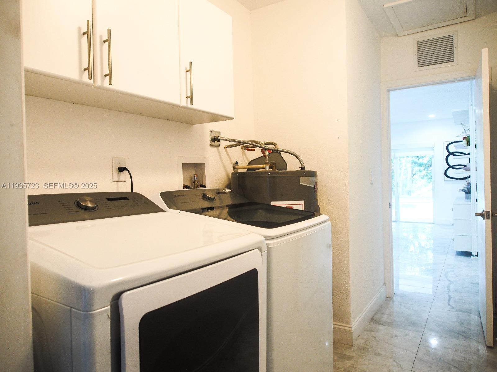 200 NW 86th St, El Portal FL 33150