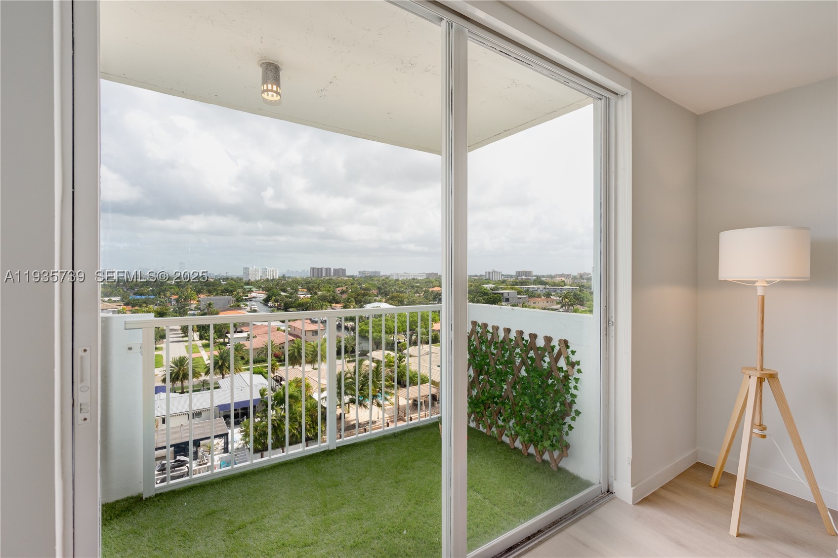 2000 NE 135th St #908, North Miami FL 33181