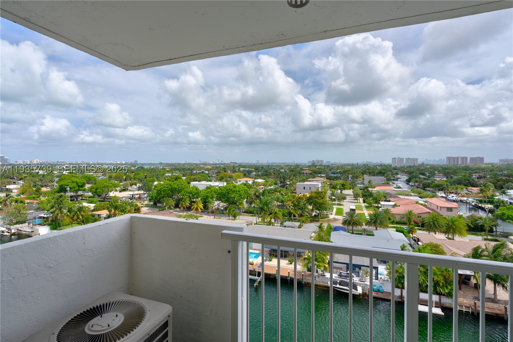 2000 NE 135th St #908, North Miami FL 33181