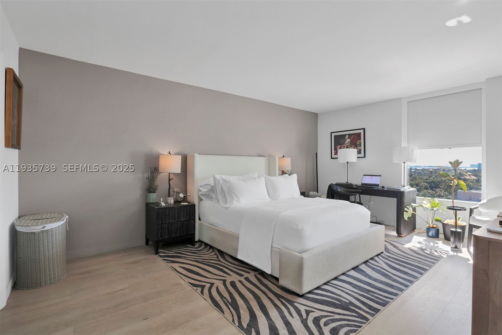 2000 NE 135th St #908, North Miami FL 33181
