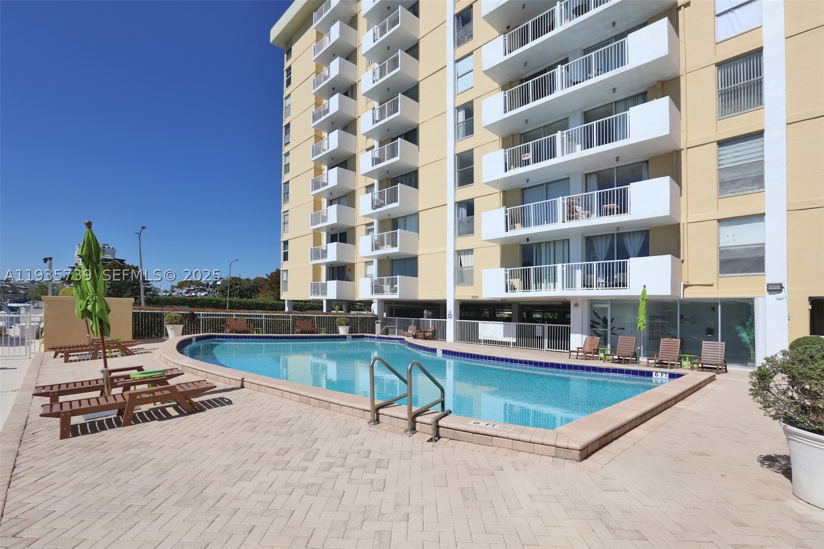 2000 NE 135th St #908, North Miami FL 33181