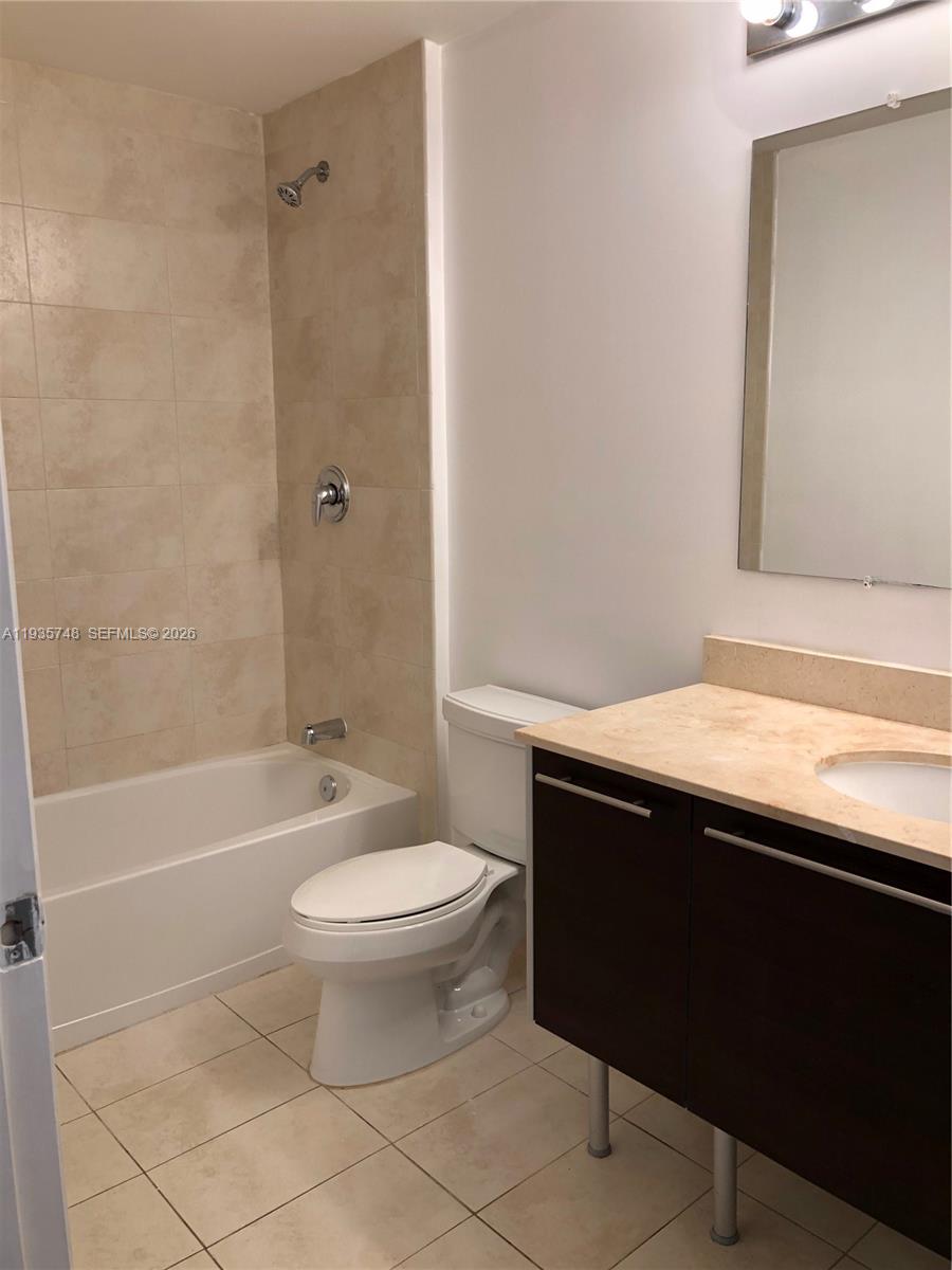 1900 N Bayshore Dr #3305, Miami FL 33132