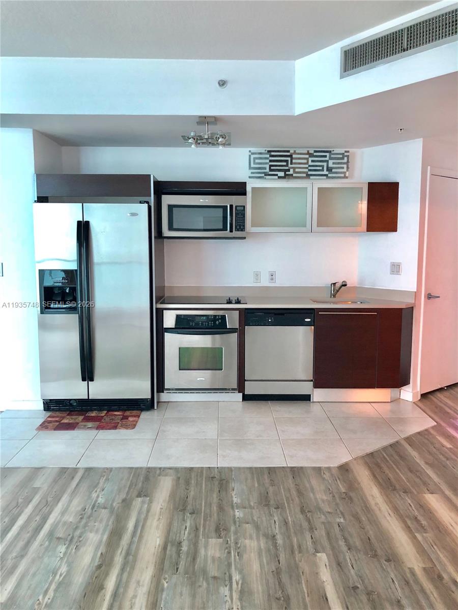 1900 N Bayshore Dr #3305, Miami FL 33132