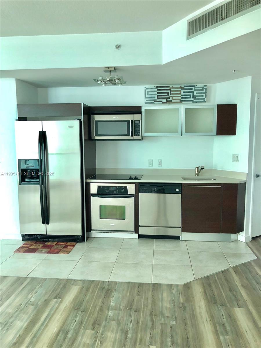 1900 N Bayshore Dr #3305, Miami FL 33132