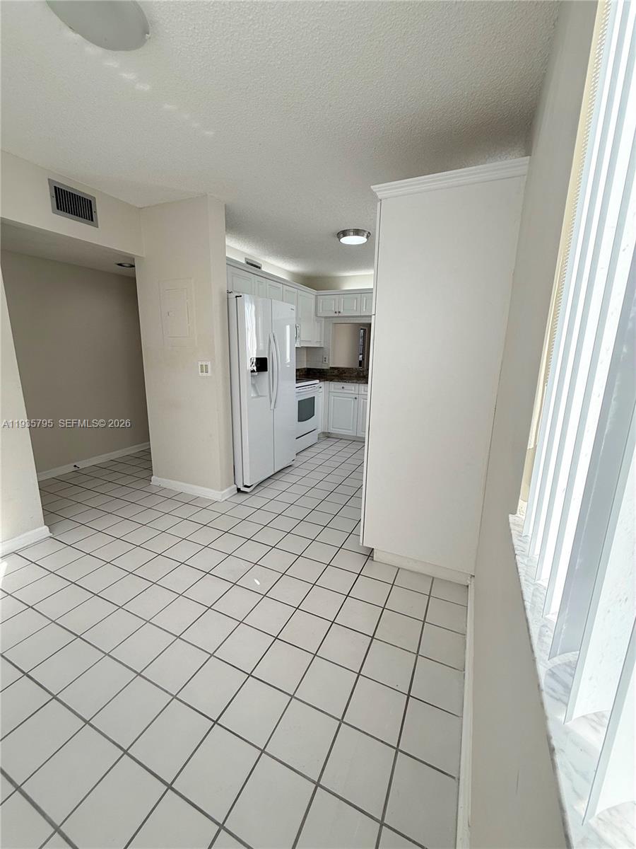 10426 E Clairmont Cir #212, Tamarac FL 33321