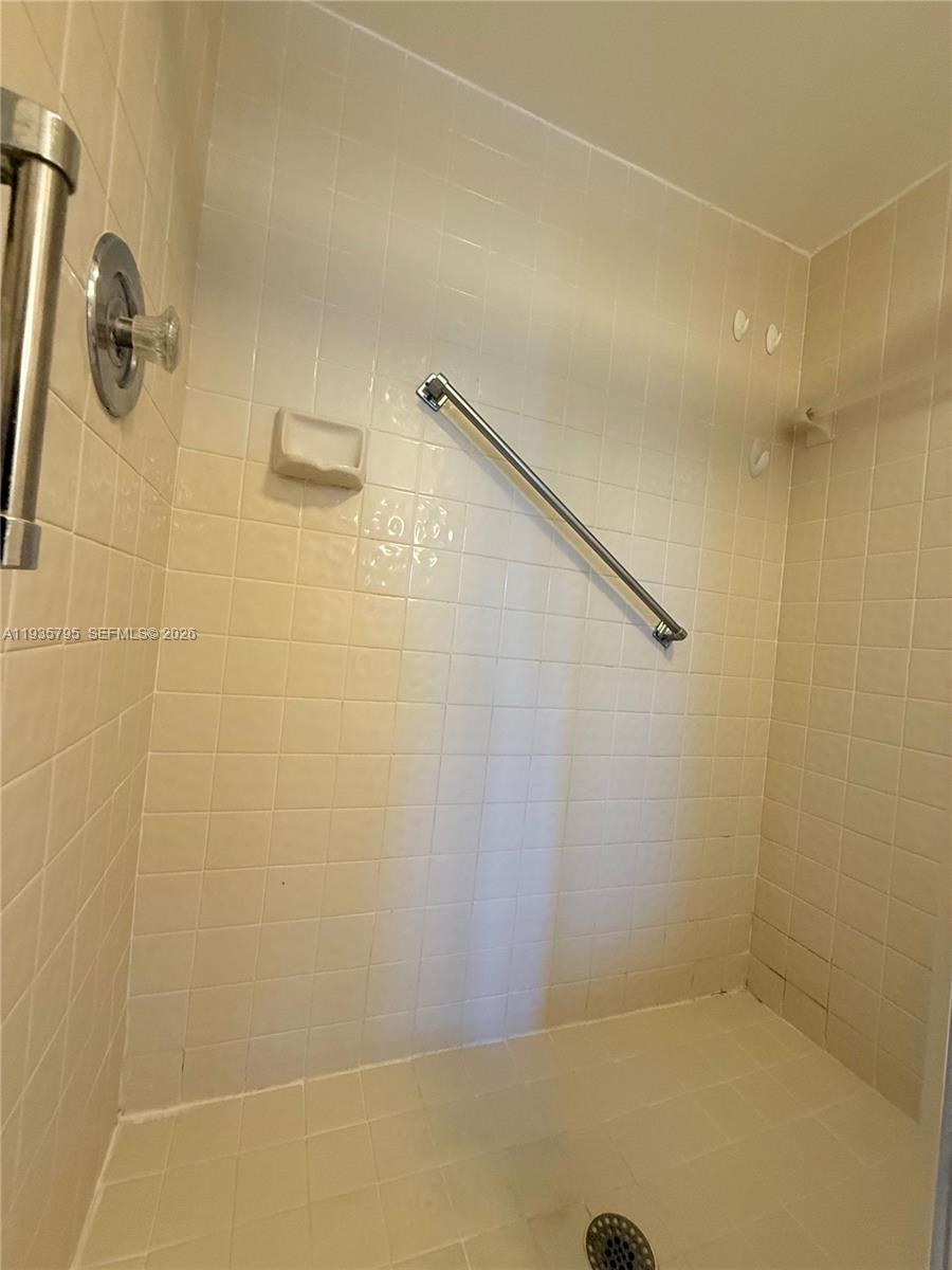 10426 E Clairmont Cir #212, Tamarac FL 33321