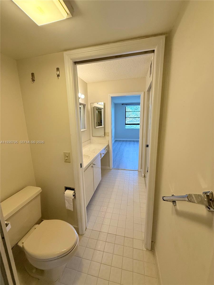 10426 E Clairmont Cir #212, Tamarac FL 33321