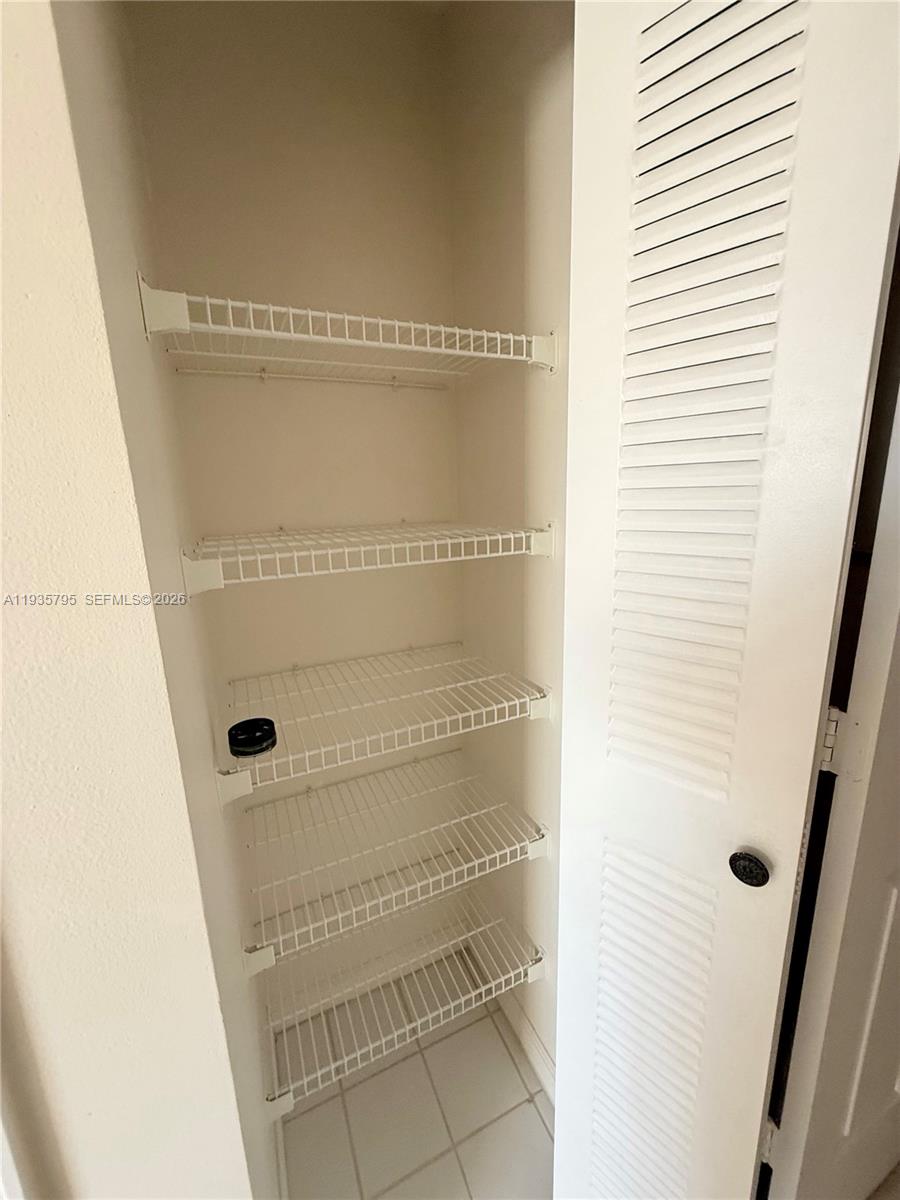 10426 E Clairmont Cir #212, Tamarac FL 33321