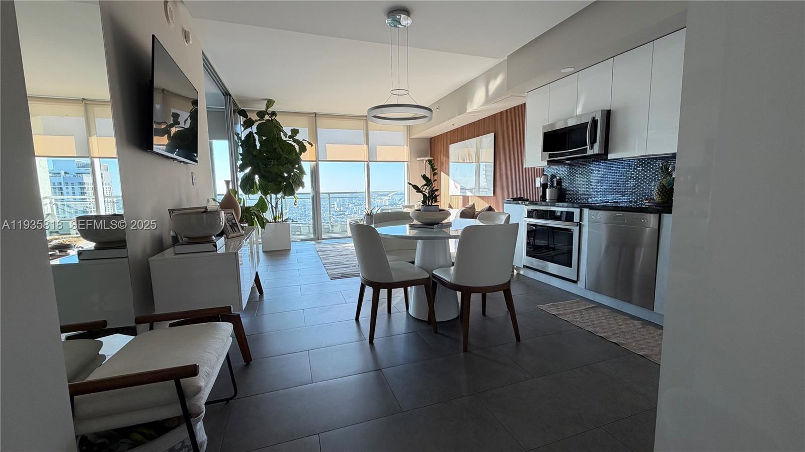92 SW 3rd St #3607, Miami FL 33130