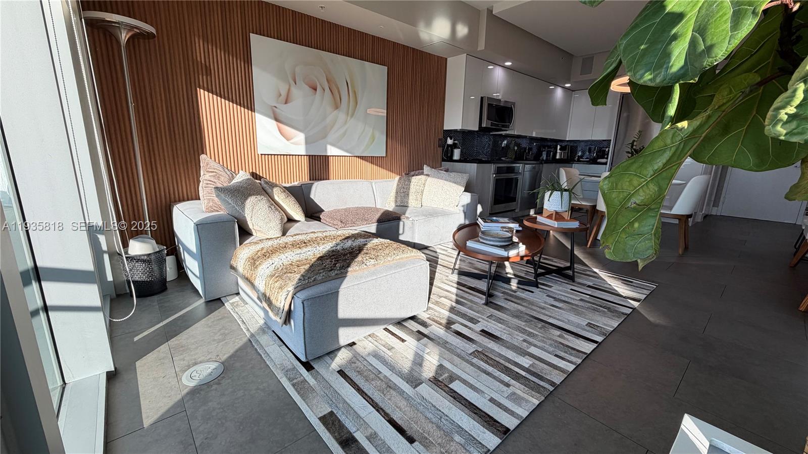 92 SW 3rd St #3607, Miami FL 33130