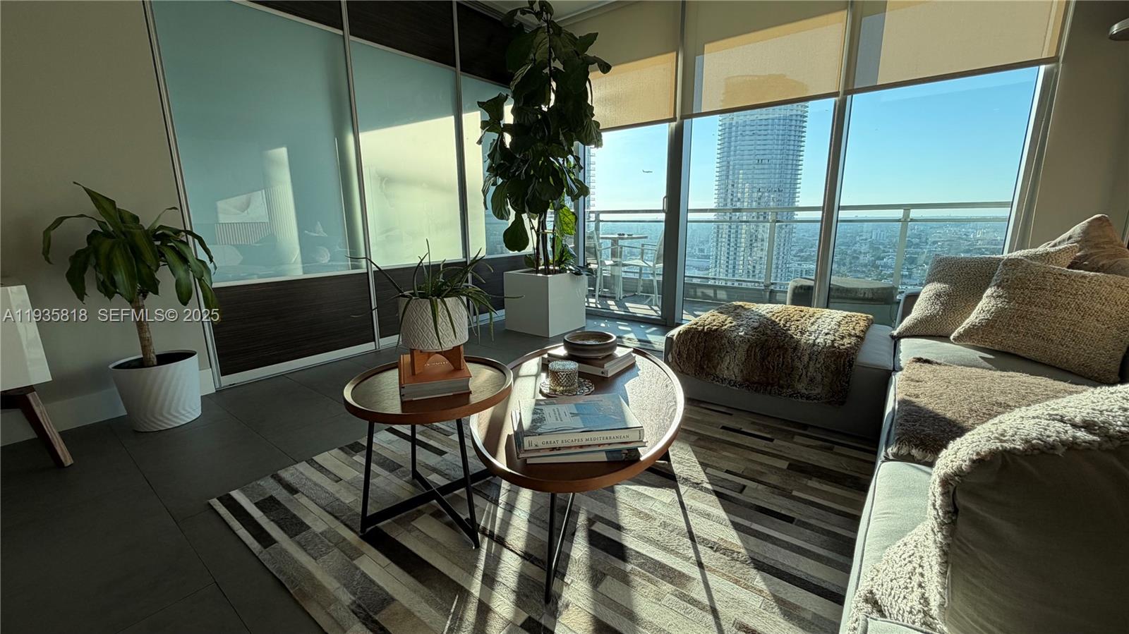 92 SW 3rd St #3607, Miami FL 33130