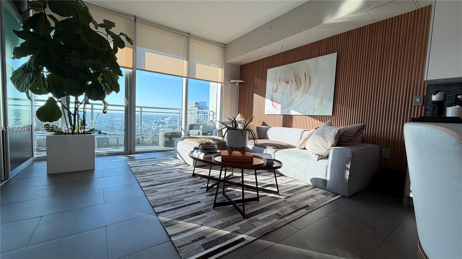 92 SW 3rd St #3607, Miami FL 33130