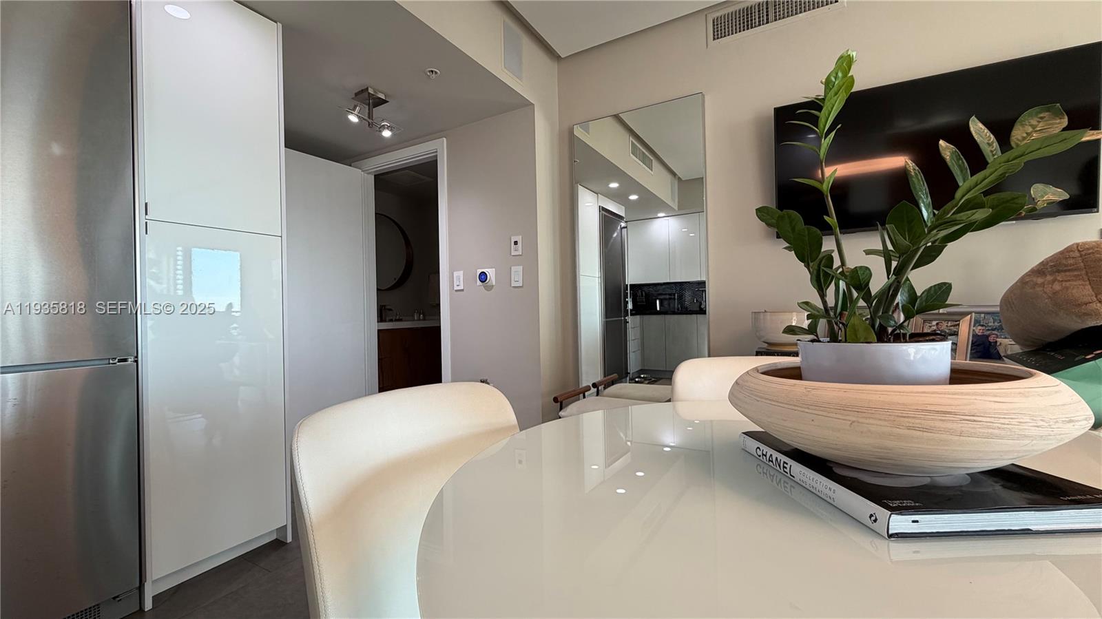 92 SW 3rd St #3607, Miami FL 33130