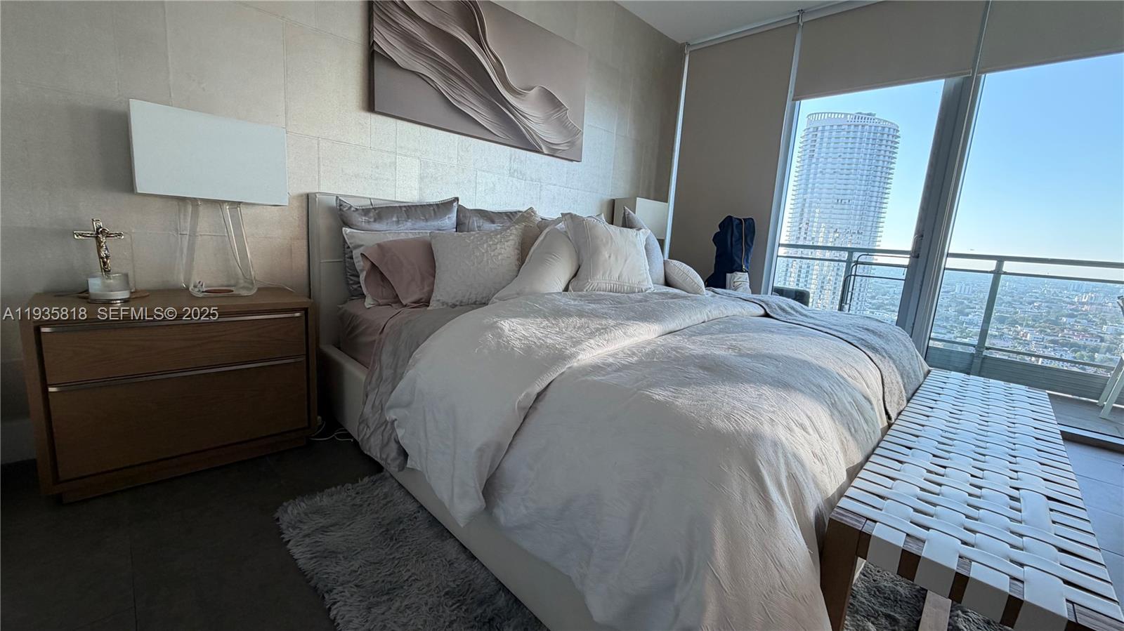 92 SW 3rd St #3607, Miami FL 33130