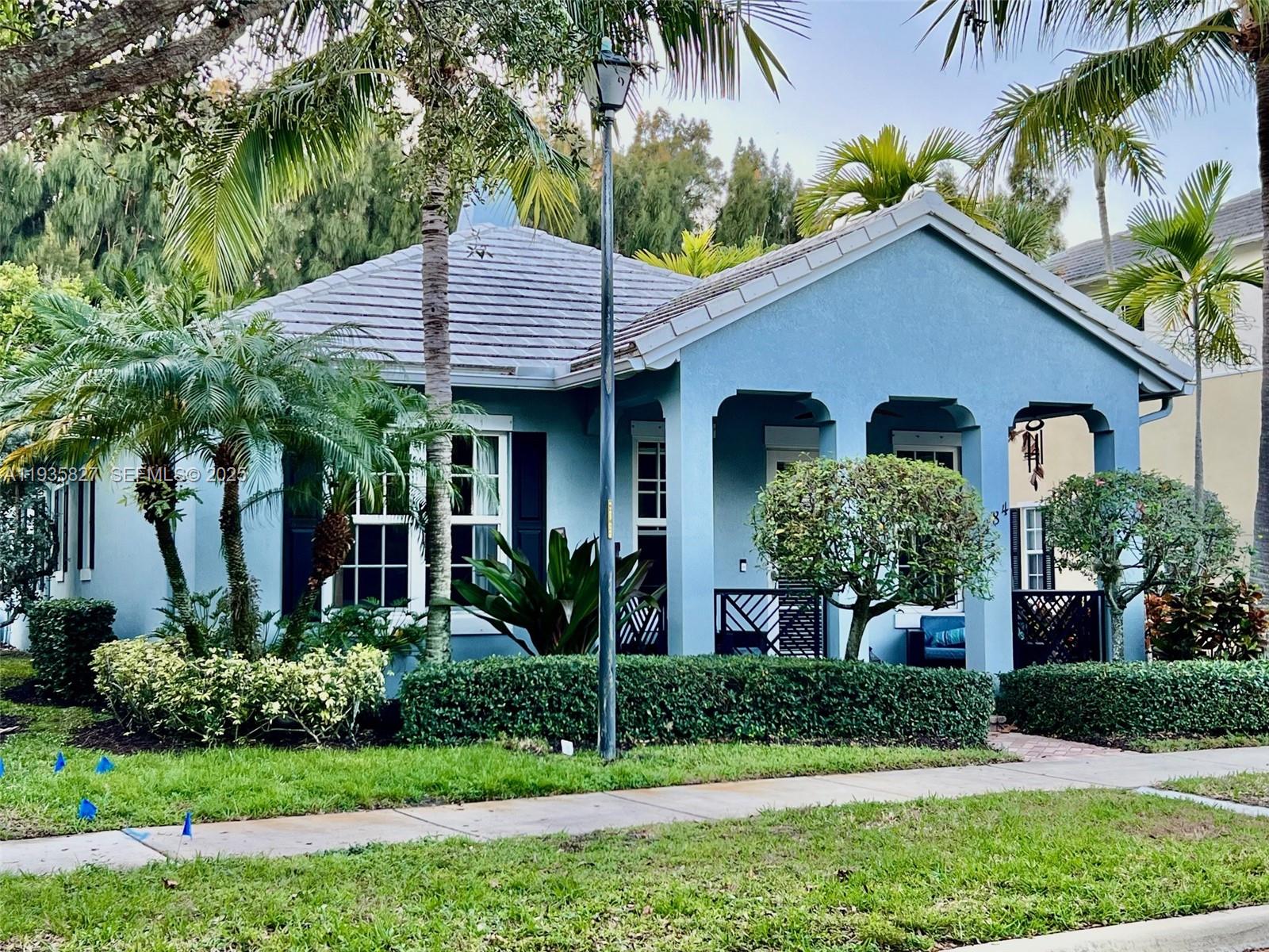 184 W Bay Cedar Cir, Jupiter FL 33458