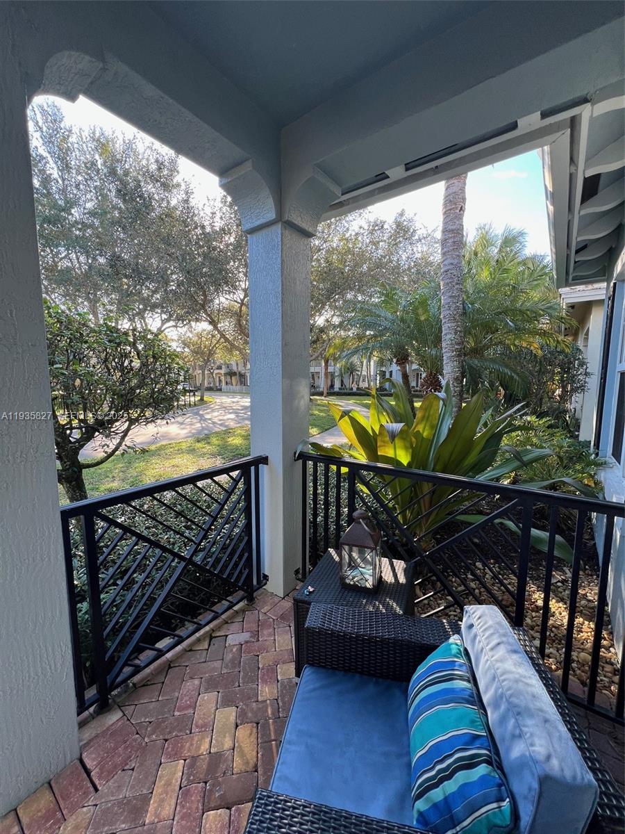 184 W Bay Cedar Cir, Jupiter FL 33458