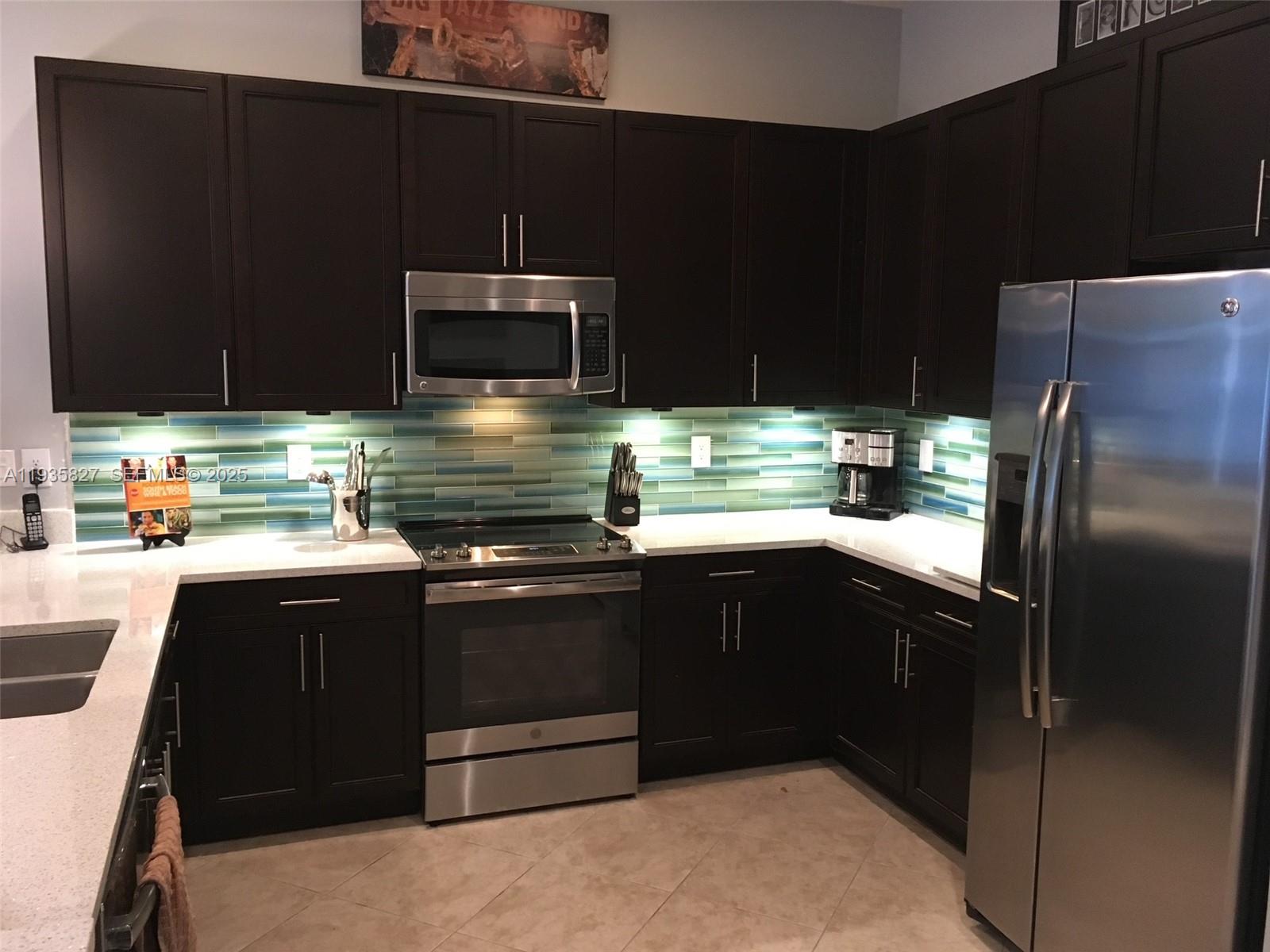 184 W Bay Cedar Cir, Jupiter FL 33458