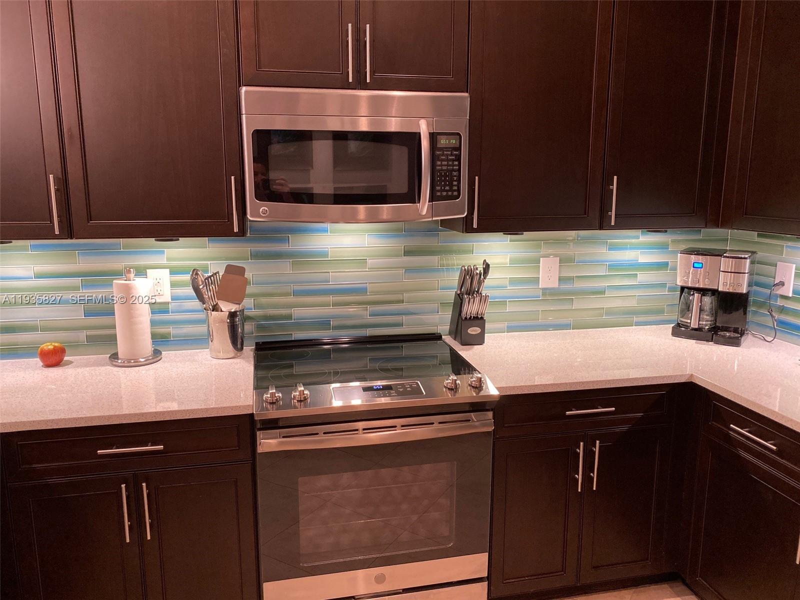 184 W Bay Cedar Cir, Jupiter FL 33458