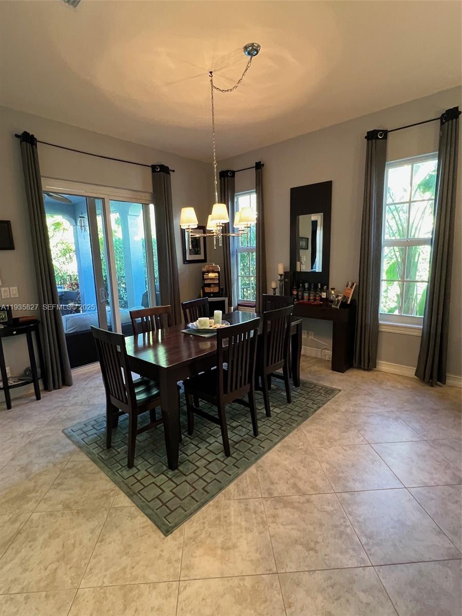 184 W Bay Cedar Cir, Jupiter FL 33458