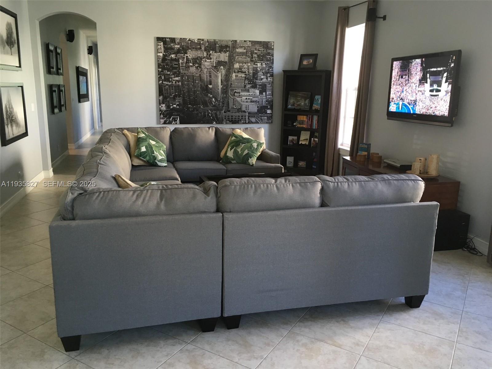 184 W Bay Cedar Cir, Jupiter FL 33458