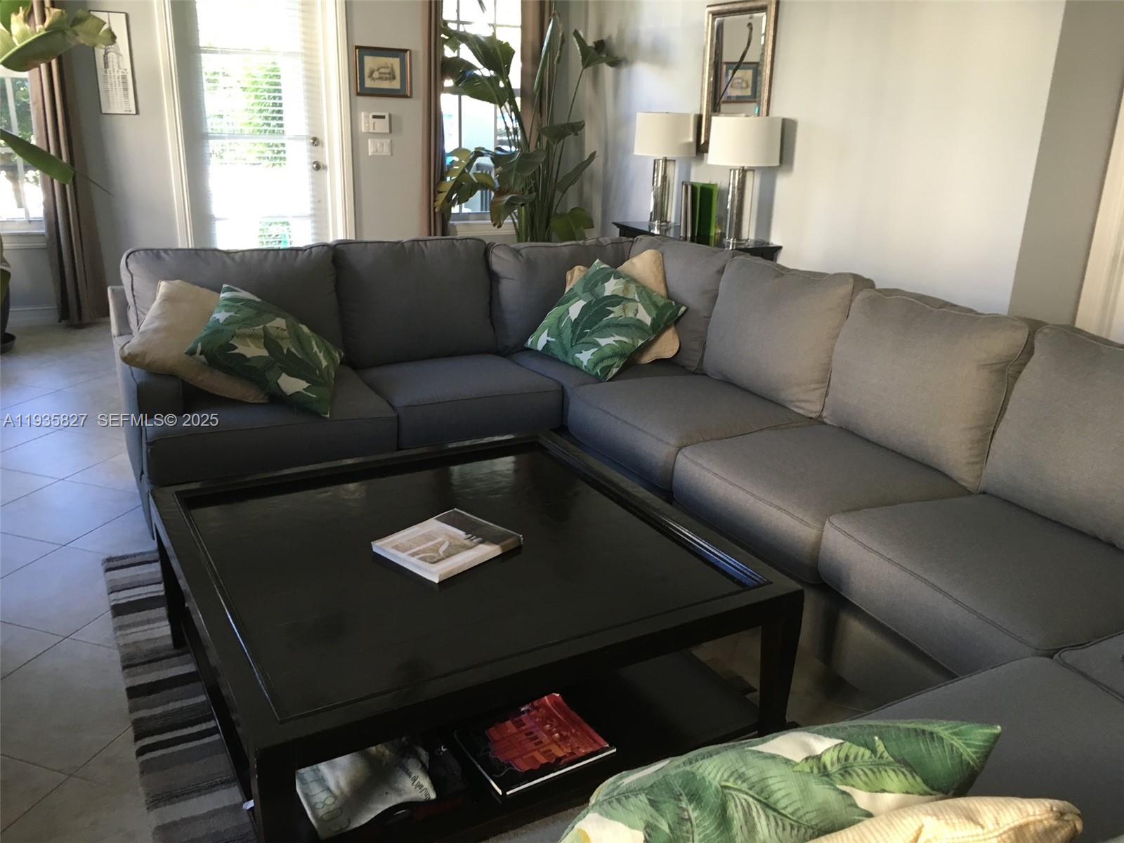 184 W Bay Cedar Cir, Jupiter FL 33458