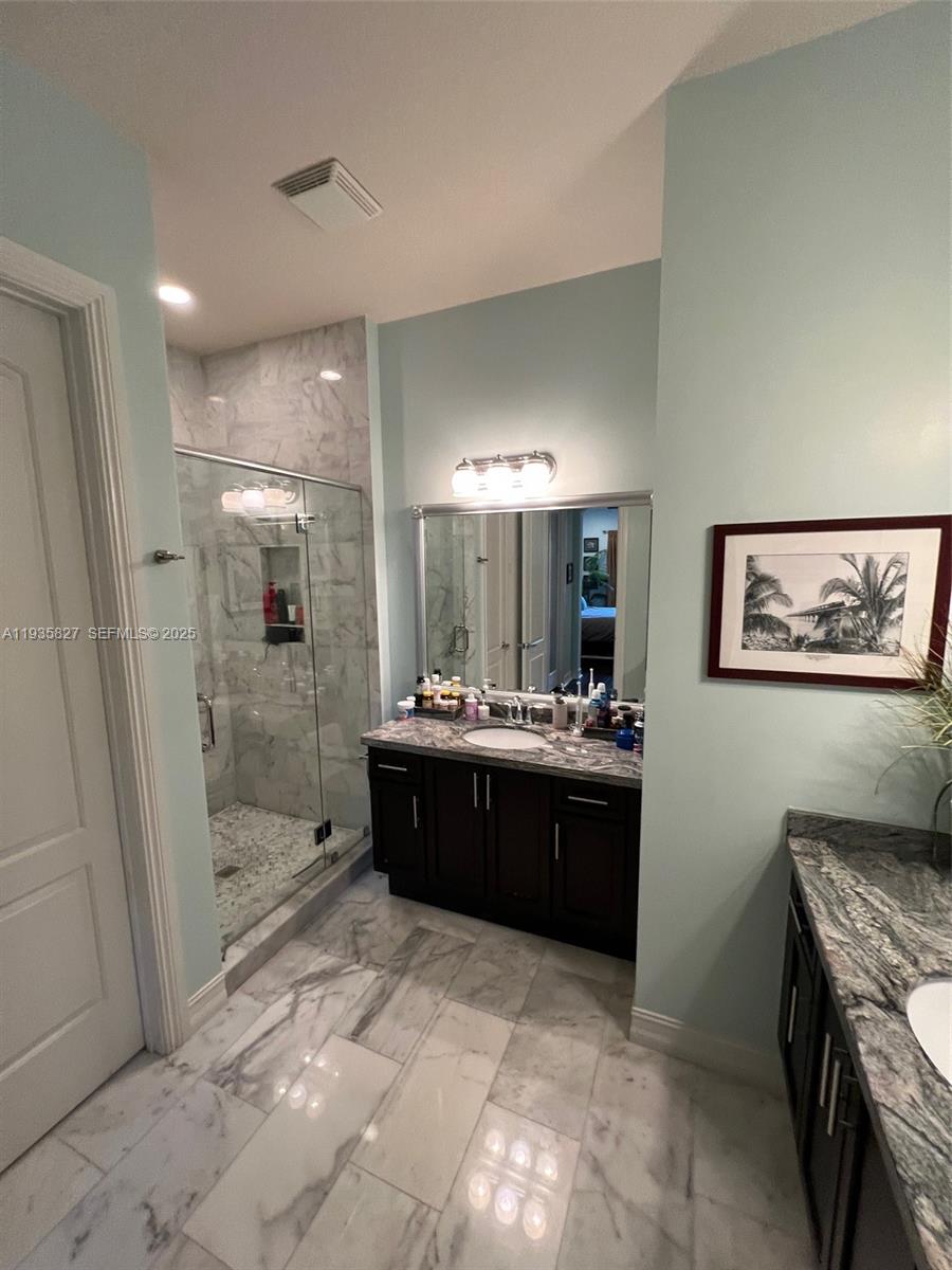 184 W Bay Cedar Cir, Jupiter FL 33458