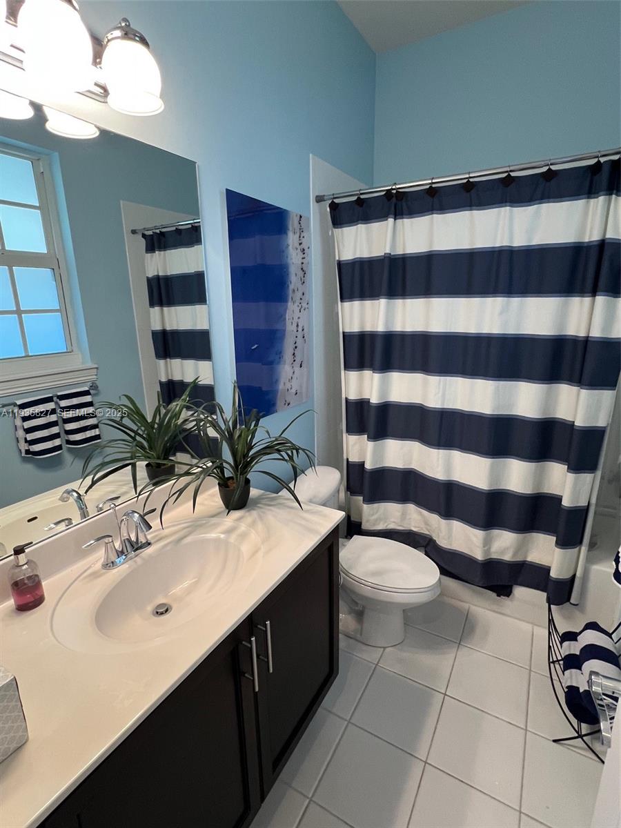 184 W Bay Cedar Cir, Jupiter FL 33458