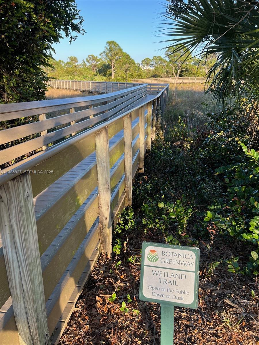 184 W Bay Cedar Cir, Jupiter FL 33458