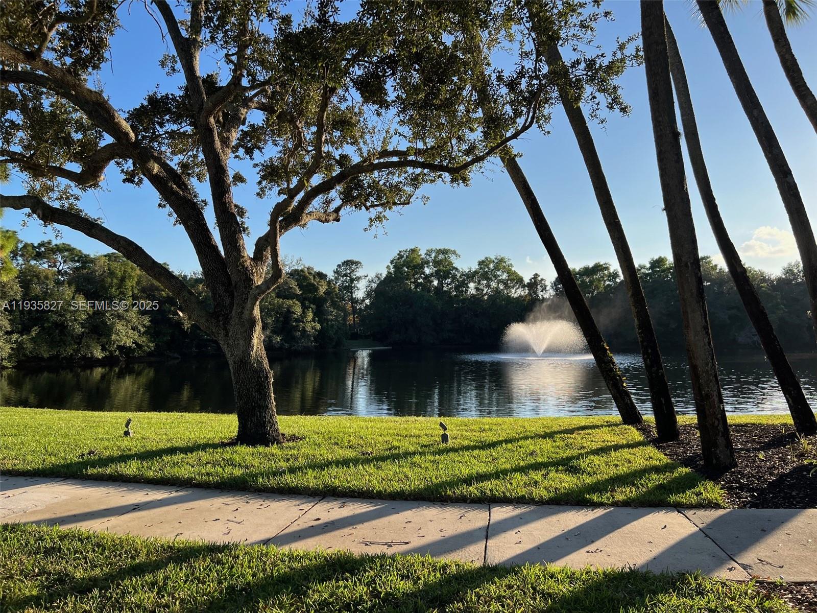 184 W Bay Cedar Cir, Jupiter FL 33458