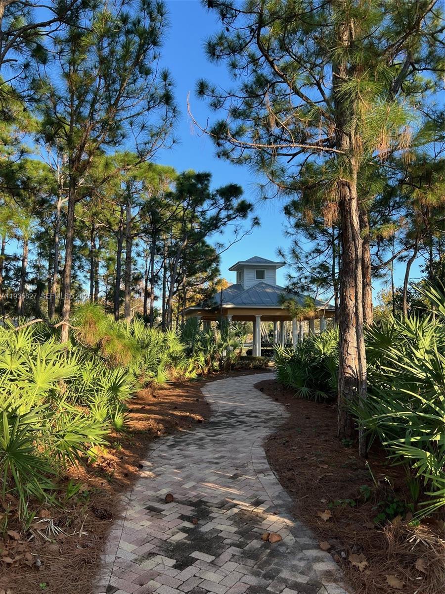 184 W Bay Cedar Cir, Jupiter FL 33458