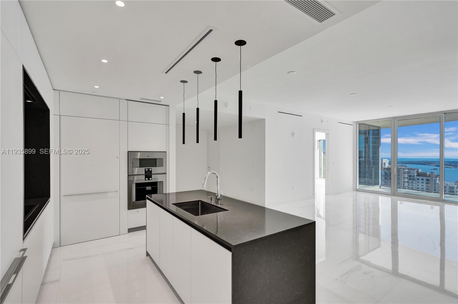 300 Biscayne Boulevard Way #3605W, Miami FL 33131