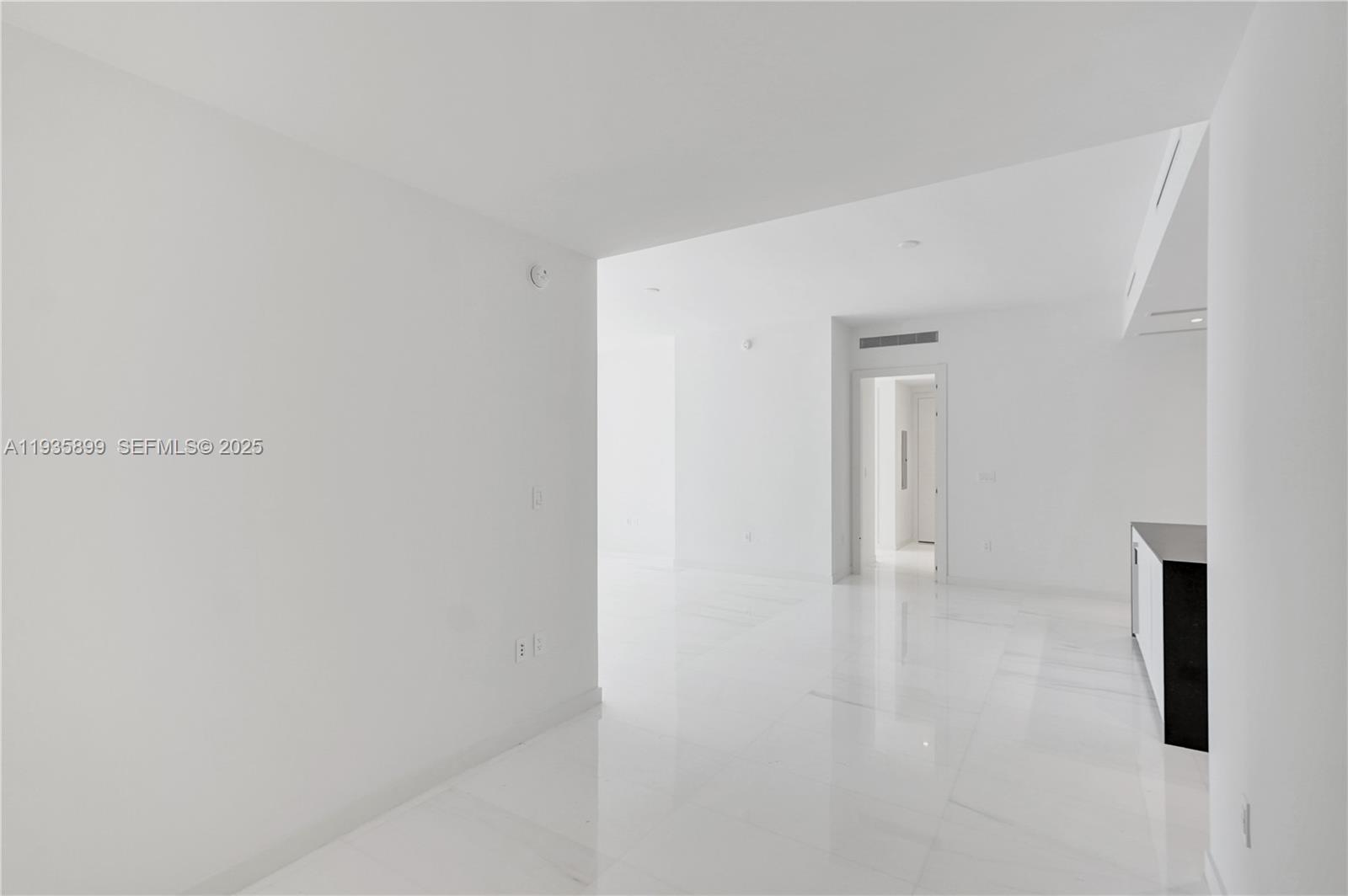 300 Biscayne Boulevard Way #3605W, Miami FL 33131