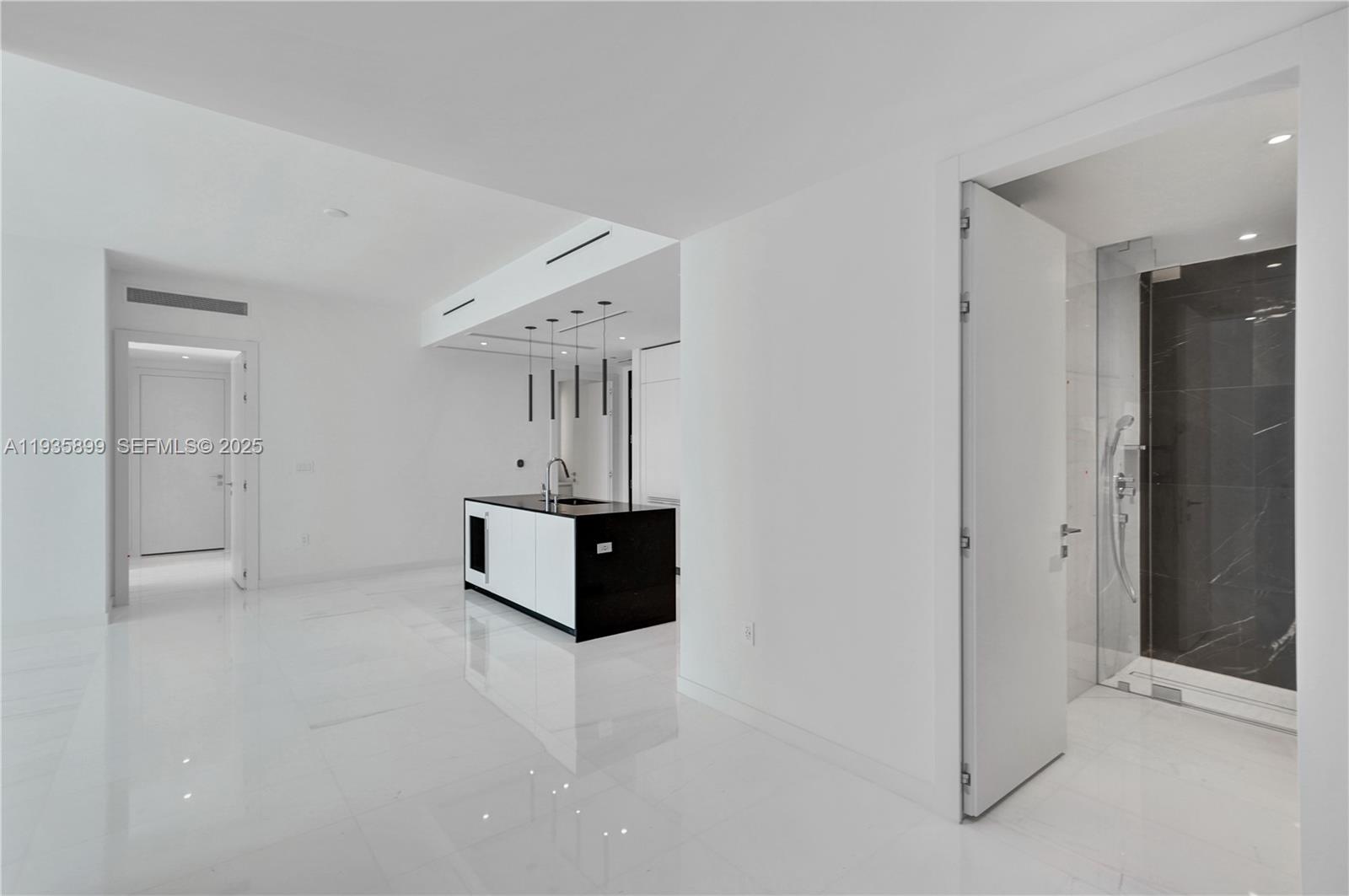 300 Biscayne Boulevard Way #3605W, Miami FL 33131