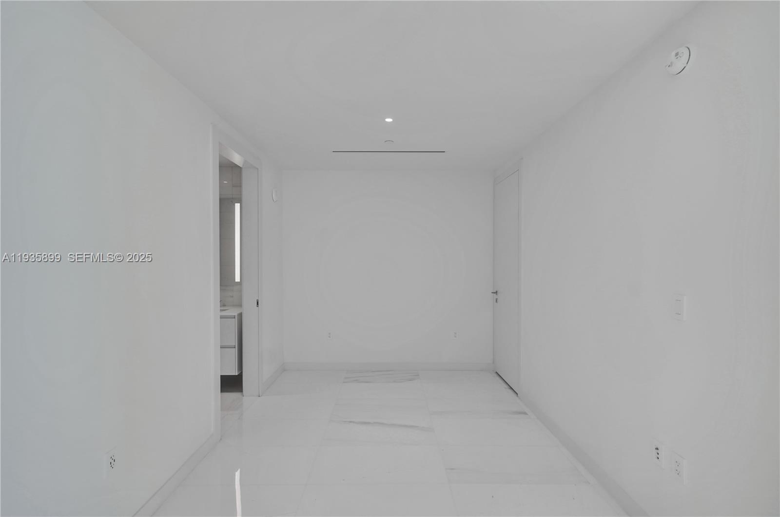 300 Biscayne Boulevard Way #3605W, Miami FL 33131