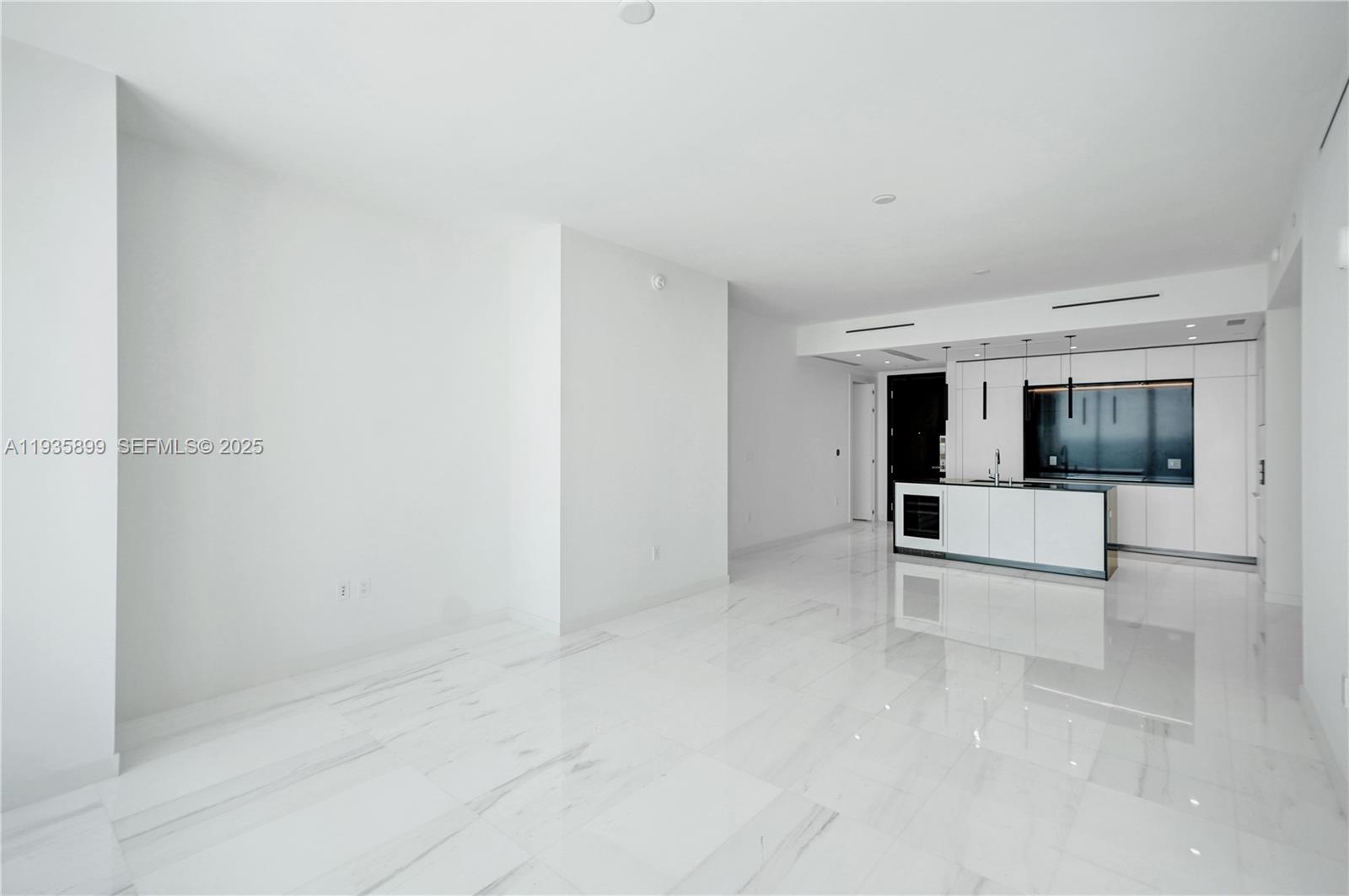 300 Biscayne Boulevard Way #3605W, Miami FL 33131