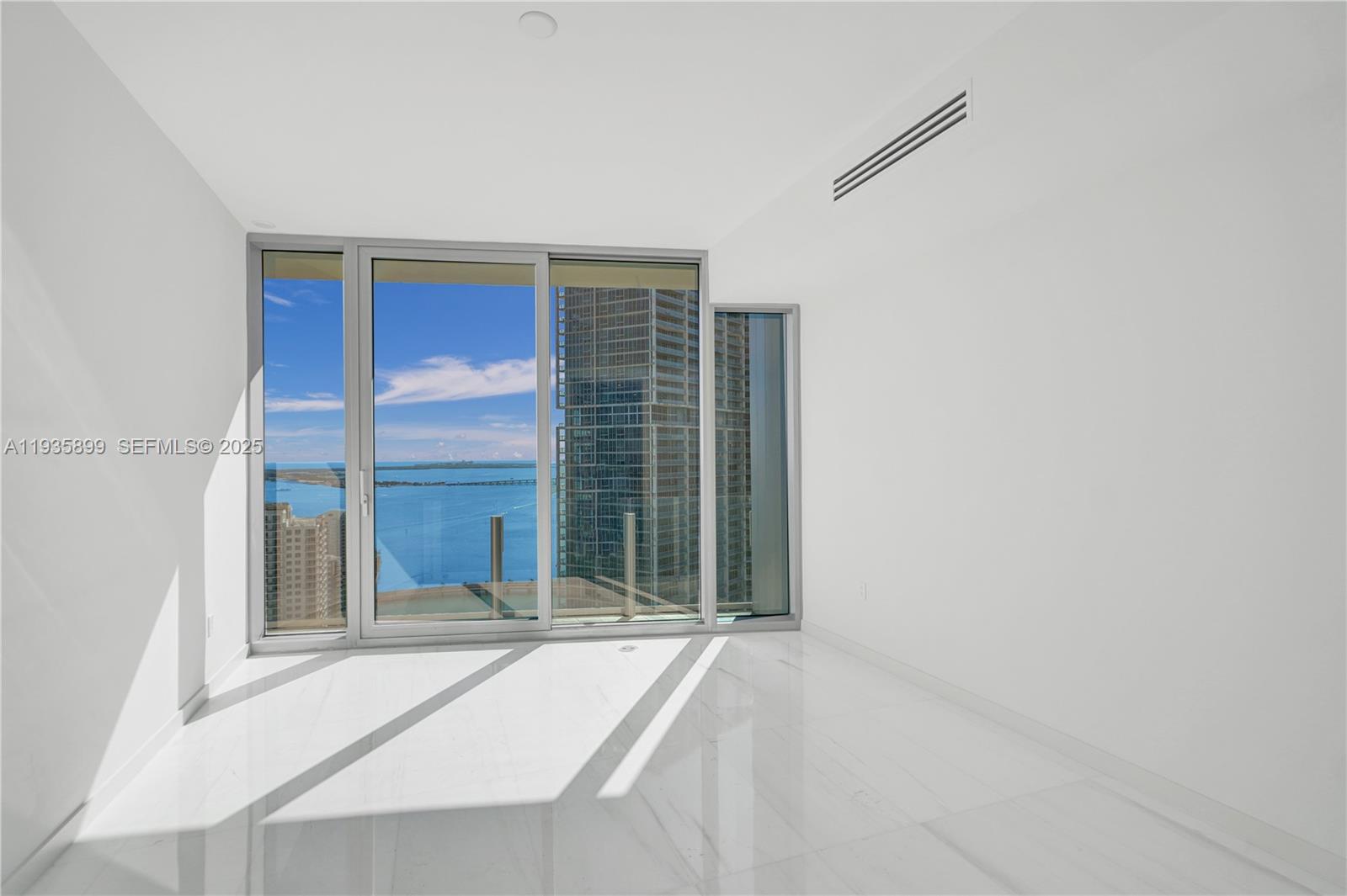 300 Biscayne Boulevard Way #3605W, Miami FL 33131