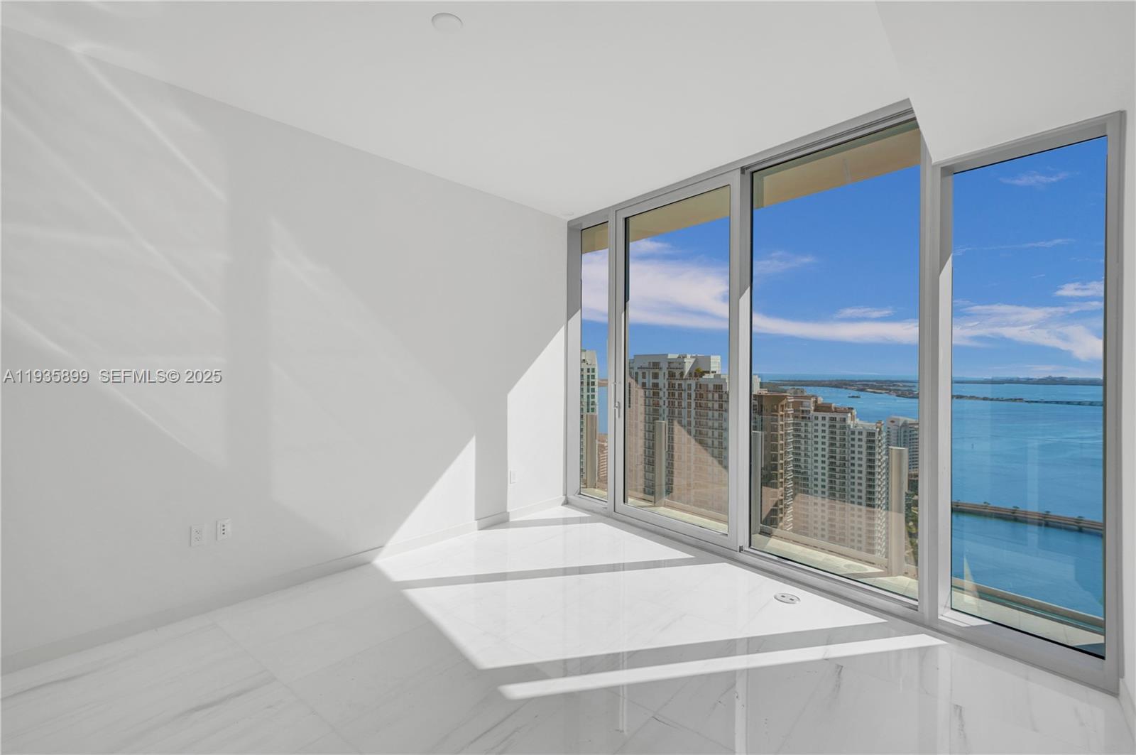 300 Biscayne Boulevard Way #3605W, Miami FL 33131