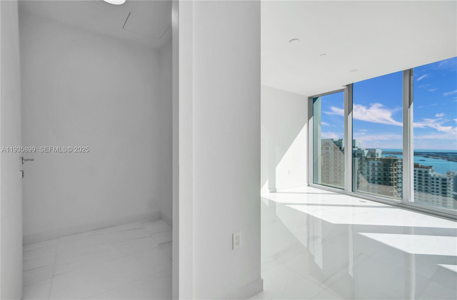 300 Biscayne Boulevard Way #3605W, Miami FL 33131