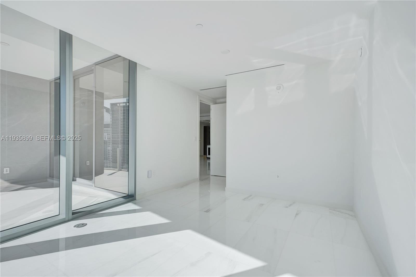 300 Biscayne Boulevard Way #3605W, Miami FL 33131