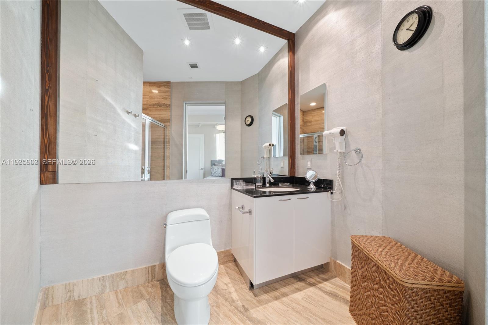 16001 Collins Ave #3906, Sunny Isles Beach FL 33160