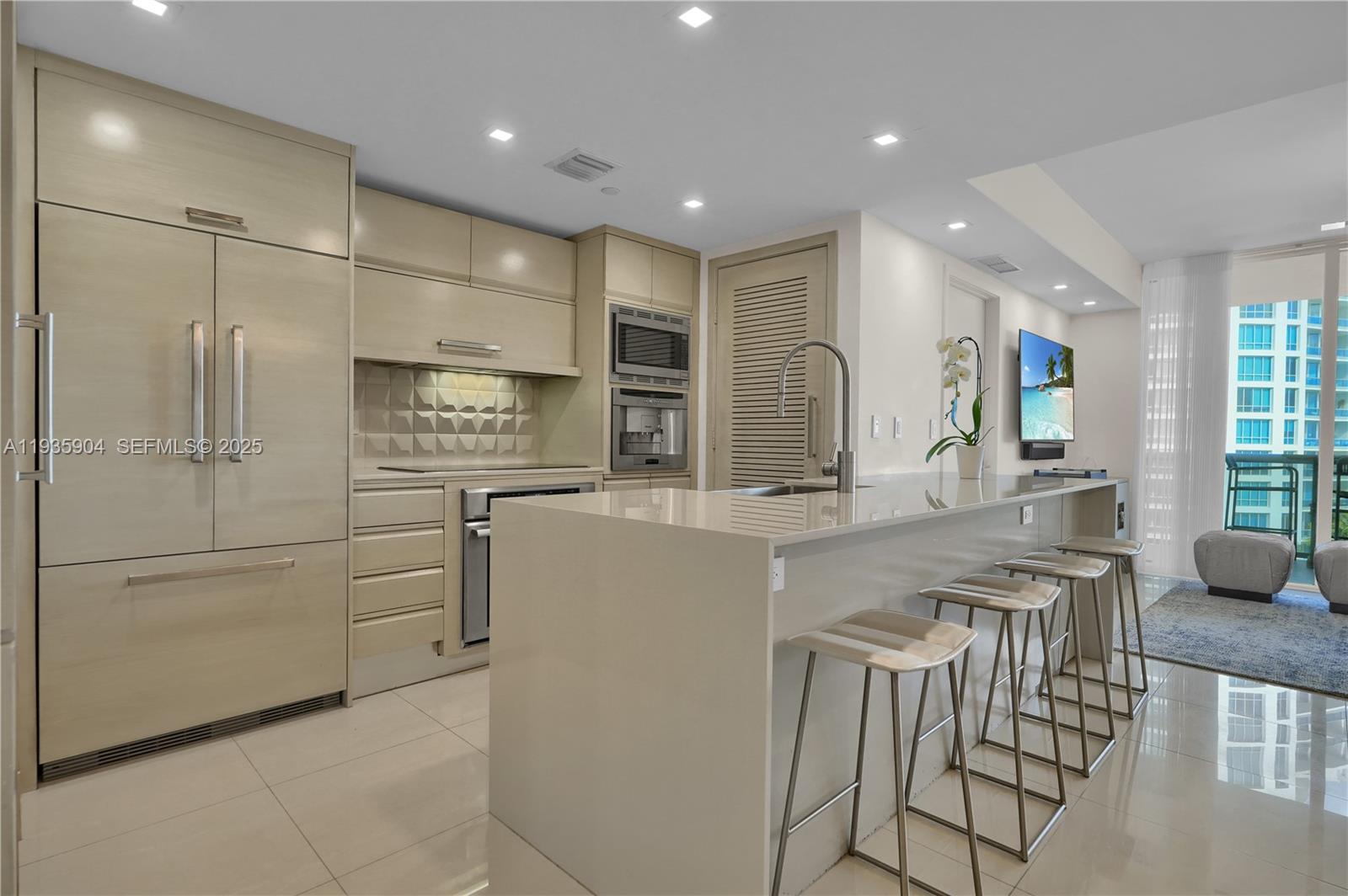 5875 Collins Ave #1003, Miami Beach FL 33140
