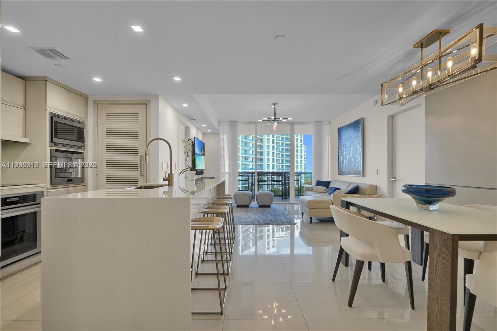 5875 Collins Ave #1003, Miami Beach FL 33140
