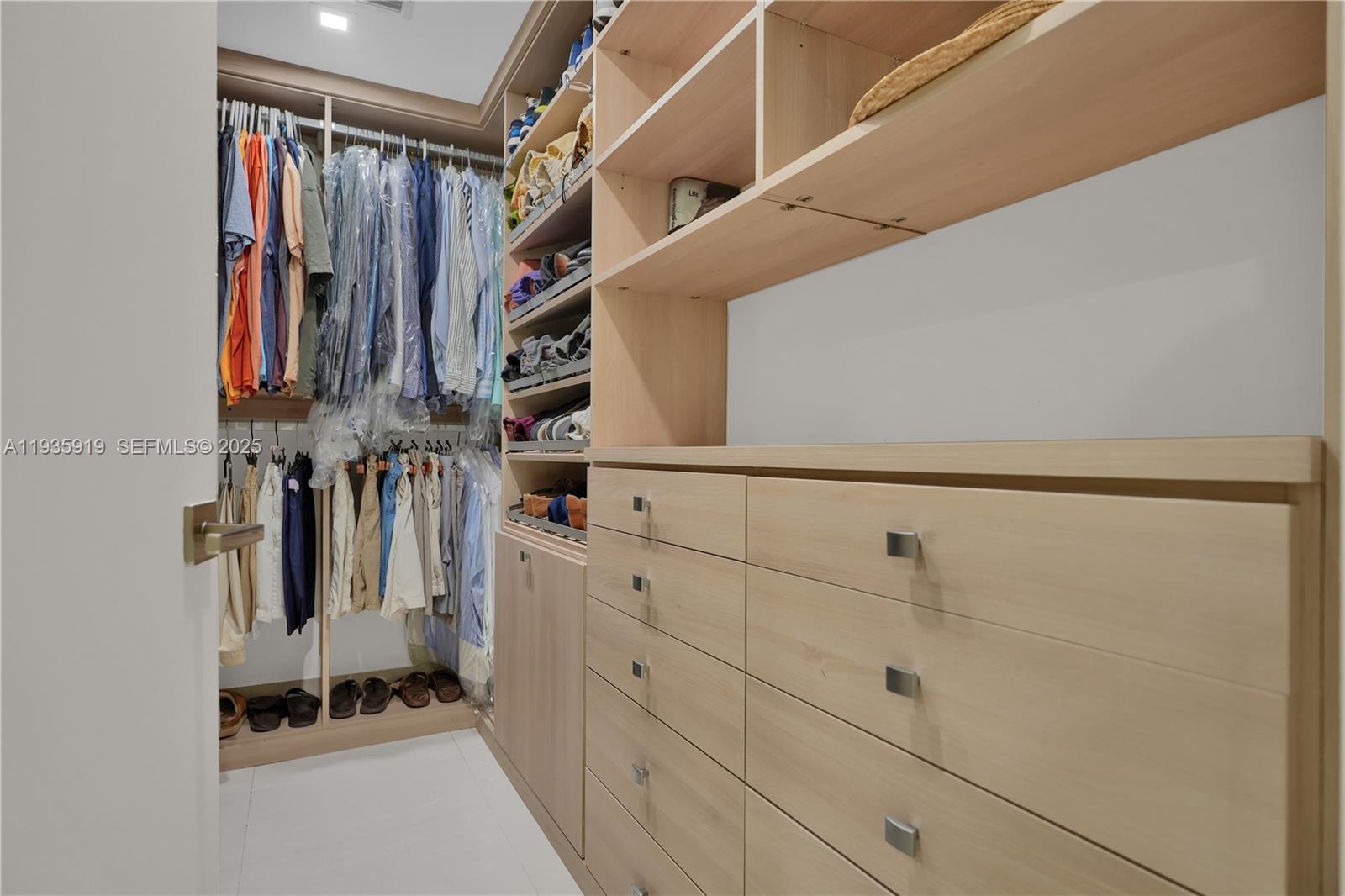 5875 Collins Ave #1003, Miami Beach FL 33140