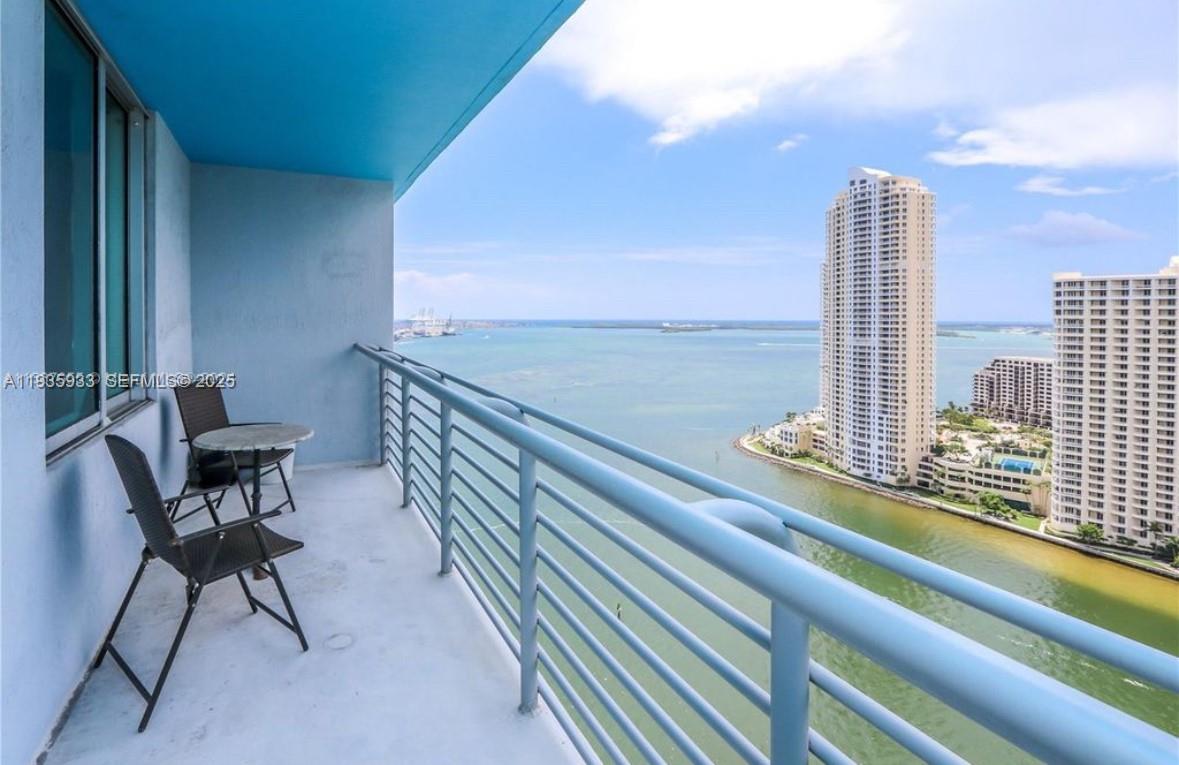 335 S Biscayne Blvd #2703, Miami FL 33131
