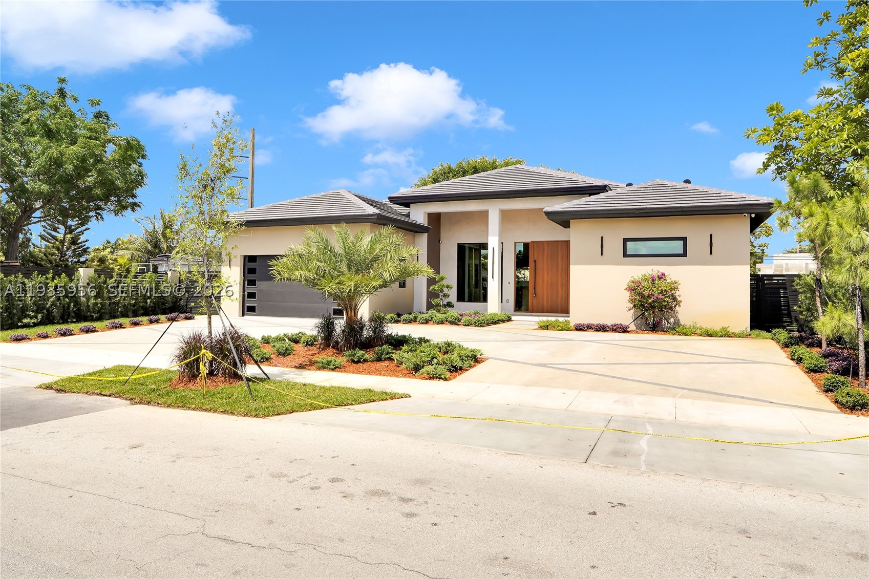 1130 SW 86th Ct, Miami FL 33144