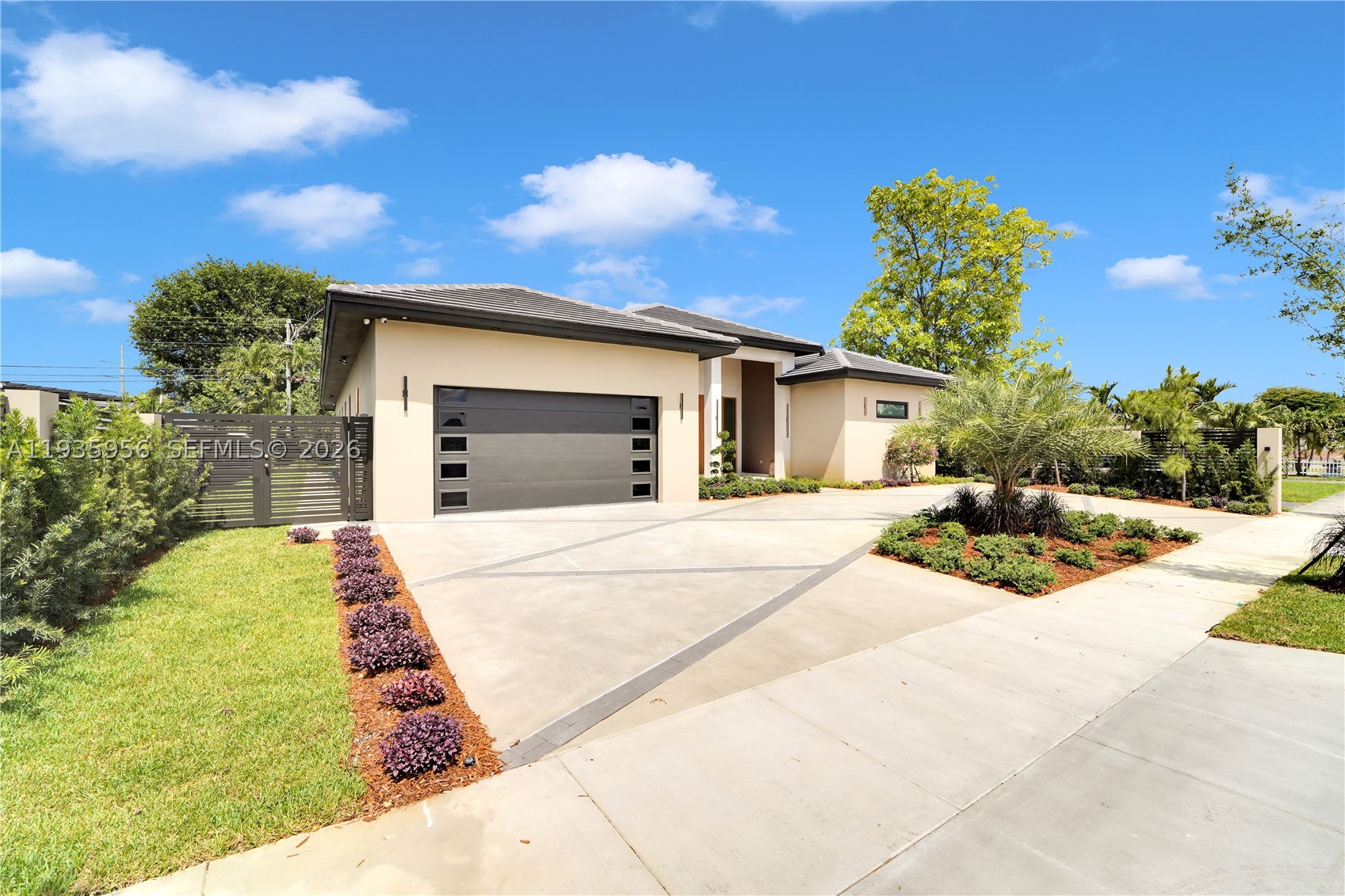 1130 SW 86th Ct, Miami FL 33144