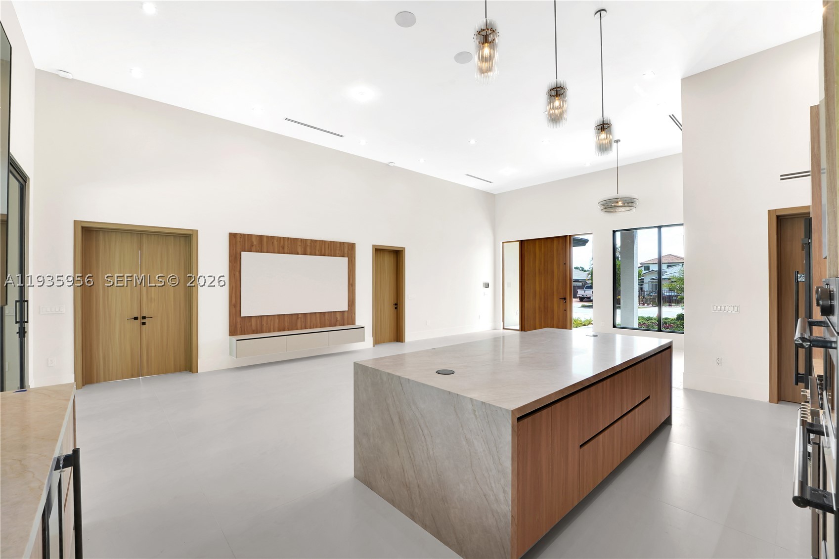 1130 SW 86th Ct, Miami FL 33144