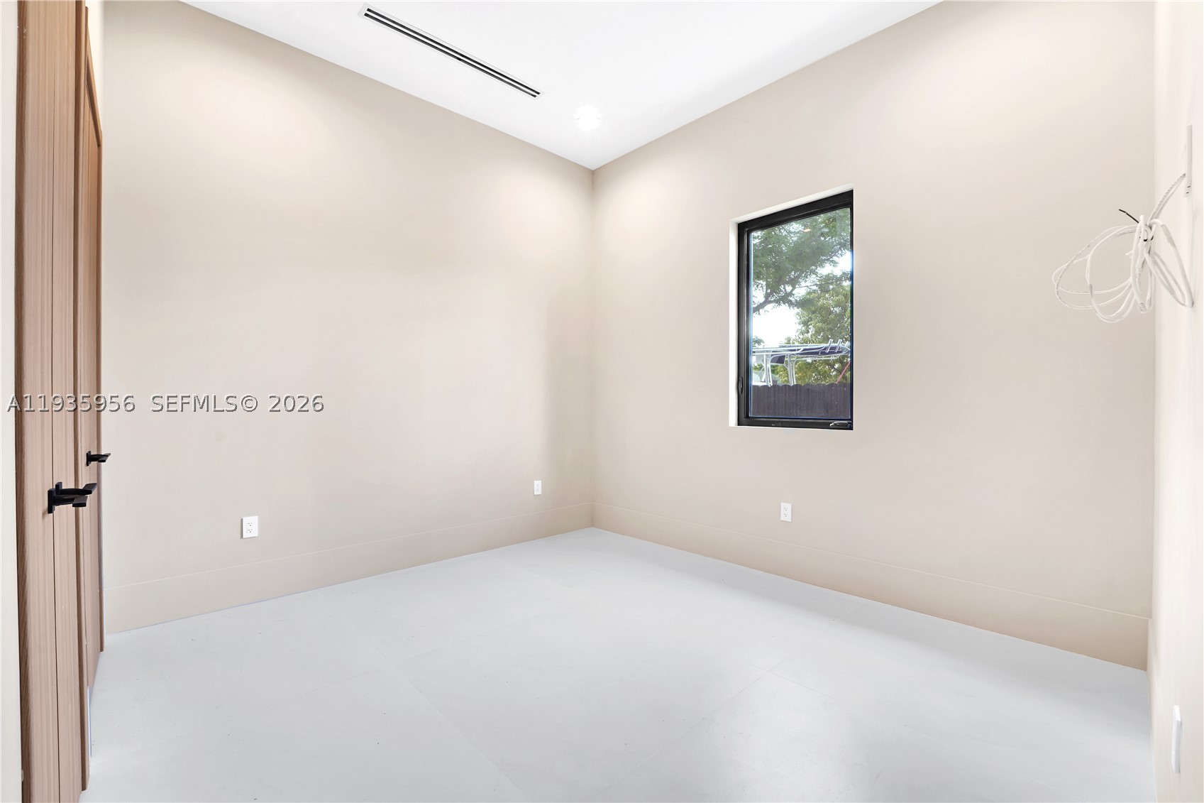 1130 SW 86th Ct, Miami FL 33144